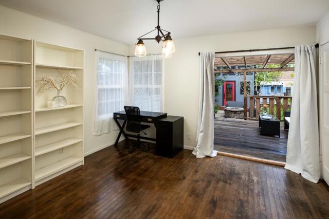 402 Poplar Avenue, Redwood City CA: https://media.crmls.org/mediaz/7f38294d-5f0b-4a65-8781-3ac965e312f8.jpg