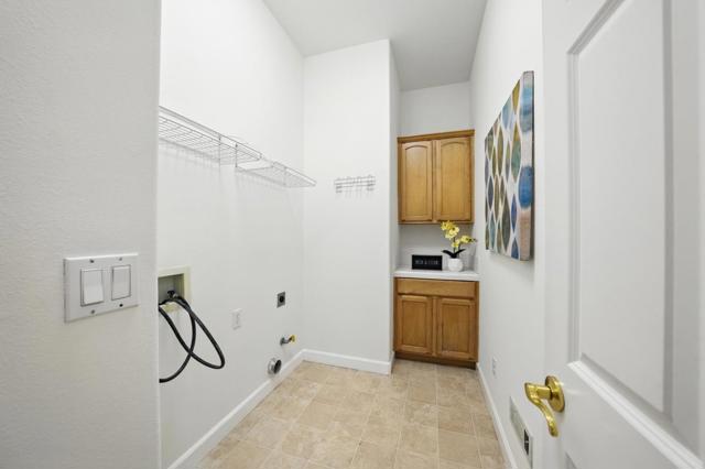 1729 Bucknall Road, Campbell CA: https://media.crmls.org/mediaz/7f38589e-39cd-40ae-82f9-bc9d471f571c.jpg