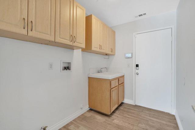78900 Galaxy Drive, La Quinta CA: https://media.crmls.org/mediaz/7f386162-b3f2-4cd8-b61b-bbf97a3cee1c.jpg