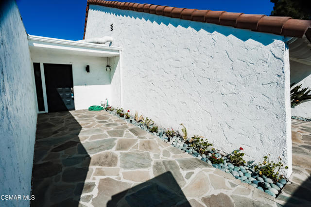 4531 Coolhaven Court, Westlake Village CA: https://media.crmls.org/mediaz/7f38e35d-9595-4c75-91df-0989b56f5456.jpg