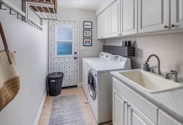 Detail Gallery Image 15 of 32 For 3459 Paseo Ancho, Carlsbad,  CA 92009 - 4 Beds | 3 Baths