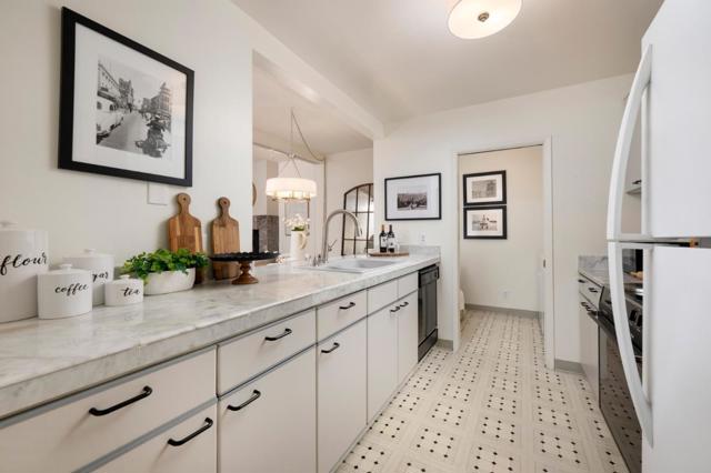 35 28th Avenue, San Mateo CA: https://media.crmls.org/mediaz/7f3a53f9-a91d-42cb-8de3-fccee3968514.jpg