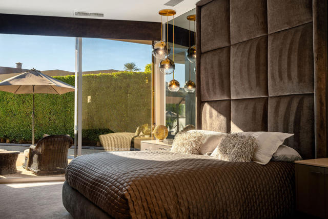 108 Waterford Circle, Rancho Mirage CA: https://media.crmls.org/mediaz/7f3a5442-53c8-4af5-812c-293c5ba4d999.jpg