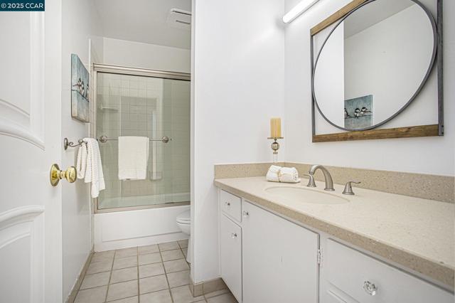 2075 Ascot Dr, Moraga CA: https://media.crmls.org/mediaz/7f3a5ae1-a8d9-4ed5-ab01-6fa118bb0dc4.jpg