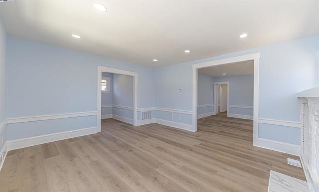 4015 SAN JUAN ST, Oakland CA: https://media.crmls.org/mediaz/7f3ac65f-3484-4e1b-9823-4d1cdd93f4c6.jpg