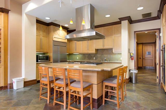 4165 Executive Dr, La Jolla CA: https://media.crmls.org/mediaz/7f3b10e4-d032-46be-9c55-b9f1b08722bb.jpg