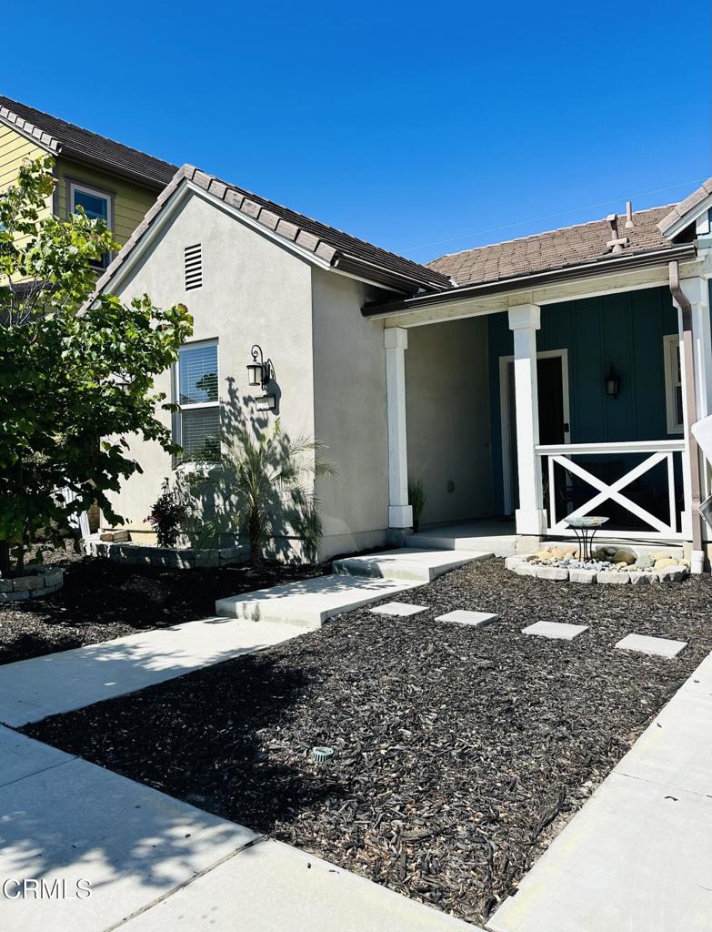 90 Los Altos Street