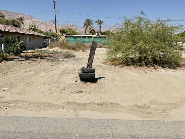 3867 Palo Verde Drive, Thermal CA: https://media.crmls.org/mediaz/7f3b4e71-2896-498c-97c0-4e4d919d5028.jpg
