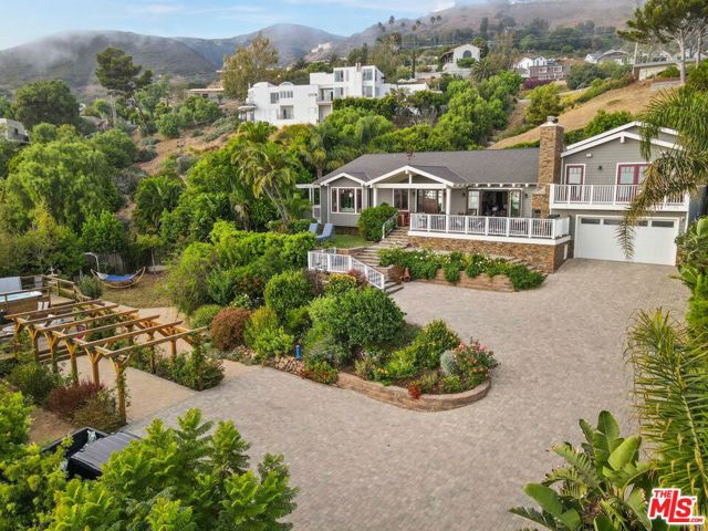 30119 Harvester Road, Malibu CA: https://media.crmls.org/mediaz/7f3b5481-a8a9-4f91-aedb-13401b6d4fdc.jpg