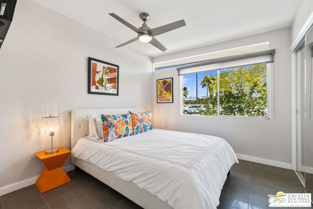 3351 E Paseo Barbara, Palm Springs CA: https://media.crmls.org/mediaz/7f3b903a-a31f-4d0a-b670-624a778058b8.jpg