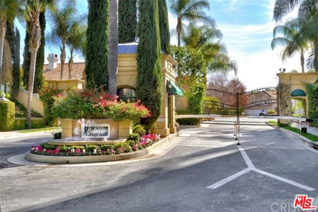 4342 Park Verdi, Calabasas CA: https://media.crmls.org/mediaz/7f3bcc61-e1f8-4746-940c-e3abc635dfb9.jpg