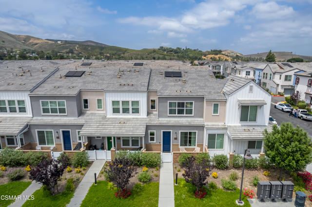 212 Red Brick Drive, Simi Valley CA: https://media.crmls.org/mediaz/7f3c0742-b883-4a1d-8f47-a1f9400b07c9.jpg