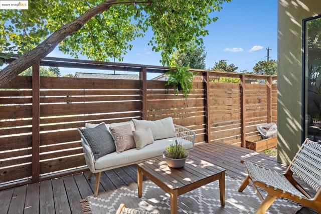 1406 San Pablo Ave, Berkeley CA: https://media.crmls.org/mediaz/7f3cd414-9f62-42f3-a91d-9e1bf82f4d57.jpg