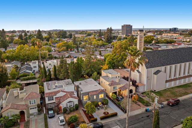 220 26th Avenue, San Mateo CA: https://media.crmls.org/mediaz/7f3f512f-1be6-48c6-b8c6-c4b2902245f5.jpg