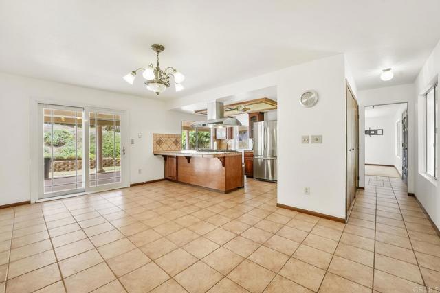 1904 Grove Road, El Cajon CA: https://media.crmls.org/mediaz/7f3f8c27-8d09-4905-92d9-6193bfe1949b.jpg