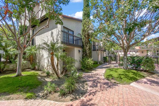 2362 Altisma Way, Carlsbad CA: https://media.crmls.org/mediaz/7f3fa5f0-ad4e-4490-a182-a99b796d7e24.jpg