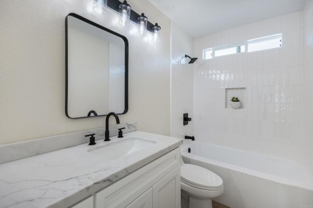 Detail Gallery Image 21 of 24 For 1746 Country Squire, Vista,  CA 92081 - 4 Beds | 3 Baths