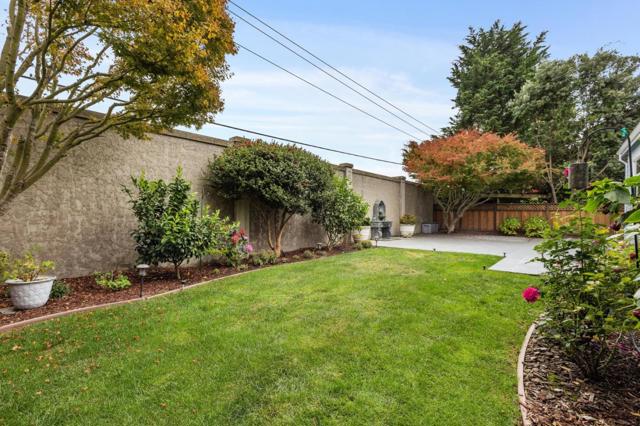 321 Eagle Trace Drive, Half Moon Bay CA: https://media.crmls.org/mediaz/7f41445d-b79c-4744-9d39-1052163d4f57.jpg