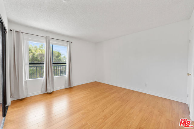 11975 Texas Avenue, Los Angeles CA: https://media.crmls.org/mediaz/7f416b55-8c8d-4546-8089-99bf047fff27.jpg