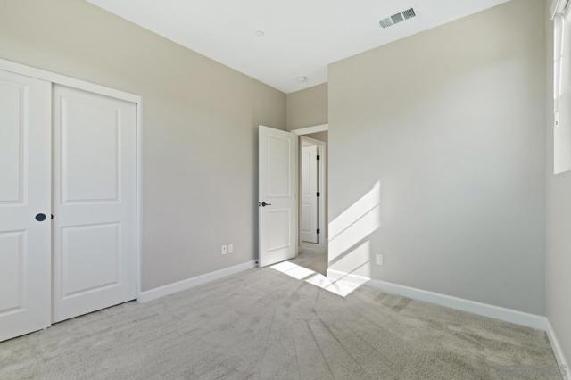 1938 Julie Dawn Pl, Escondido CA: https://media.crmls.org/mediaz/7f4185f3-1cf6-466f-93fc-9b07660e78be.jpg