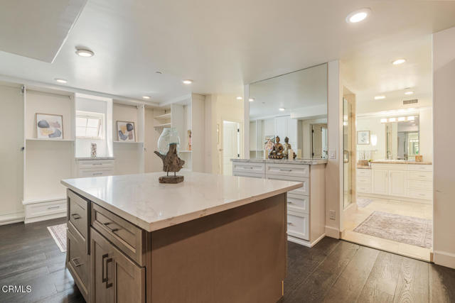 1501 Mandalay Beach Road, Oxnard CA: https://media.crmls.org/mediaz/7f41e892-b36b-4b60-bd3a-e1b3d66d7201.jpg