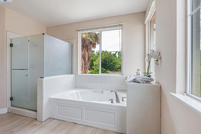 141 Pescara Blvd, Brentwood CA: https://media.crmls.org/mediaz/7f42f1ff-c630-41b9-ba32-9aadeb159b50.jpg