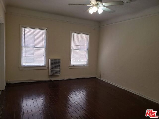 603 S Cochran Avenue, Los Angeles CA: https://media.crmls.org/mediaz/7f439eb8-c13a-480c-94b2-0bb110ca5ac2.jpg