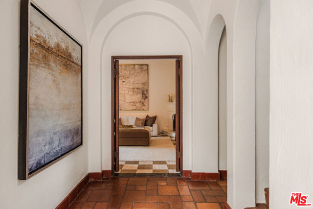 405 Toro Canyon Road, Carpinteria CA: https://media.crmls.org/mediaz/7f43a78d-5e63-44cb-aed3-0cacc92d0837.jpg