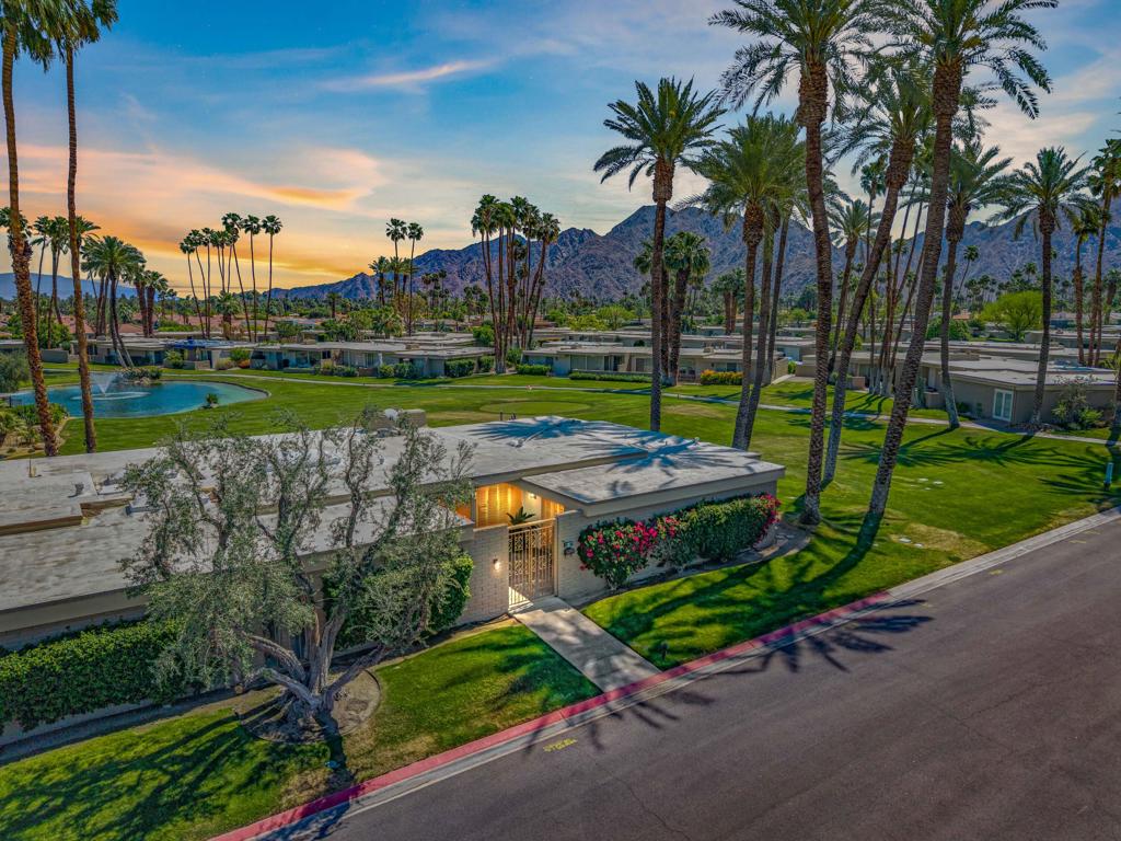 45136 Avenida Paloma