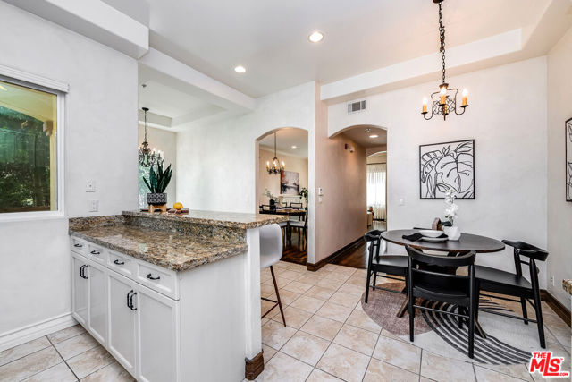 4125 W Hood Avenue, Burbank CA: https://media.crmls.org/mediaz/7f444c70-bbdc-4d91-9045-e1d5892a6eba.jpg