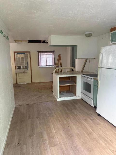 65 East Second Street, Morgan Hill CA: https://media.crmls.org/mediaz/7f456d7a-b144-486a-84ac-4caebfc50584.jpg