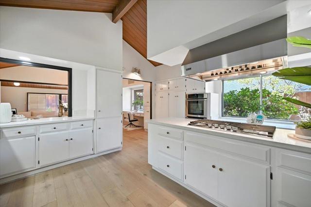 14582 Horseshoe Court, Saratoga CA: https://media.crmls.org/mediaz/7f45f42c-1488-4f49-b213-dc49ec895749.jpg