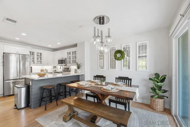 3514 Shoreline Bluff Ln, San Diego CA: https://media.crmls.org/mediaz/7f45f63e-4466-47c2-99ae-89187cb66a9d.jpg