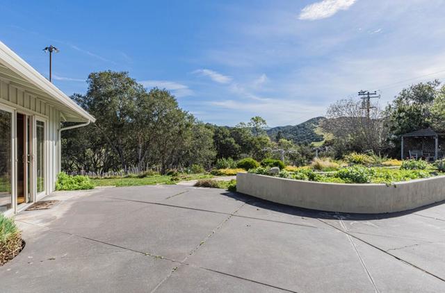 12 Mesa Del Sol, Salinas CA: https://media.crmls.org/mediaz/7f460727-5557-4368-b137-c10f9dfe8f7c.jpg