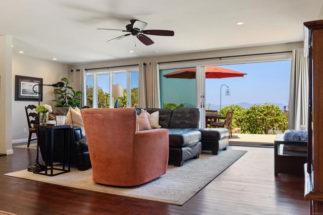 1567 Crest Drive, Encinitas CA: https://media.crmls.org/mediaz/7f461880-53d6-40c4-848c-3574ef458114.jpg