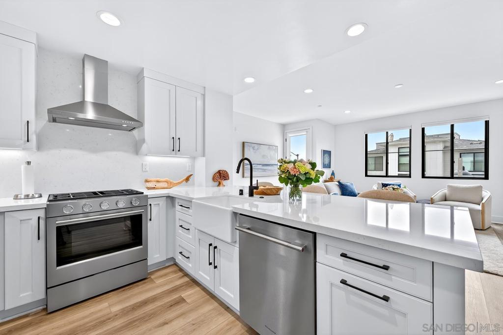 1101 Catania Ct - photo 17