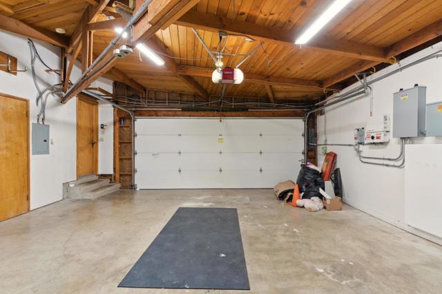 18009 Laird Court, Castro Valley CA: https://media.crmls.org/mediaz/7f46cd39-69b9-414a-a86e-b60db892907b.jpg