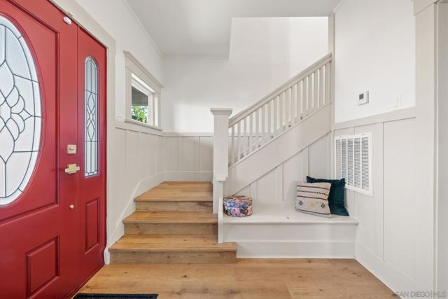 1203 N Normandie Ave, Los Angeles CA: https://media.crmls.org/mediaz/7f471f99-17c1-48db-a6fe-bb5229c47179.jpg