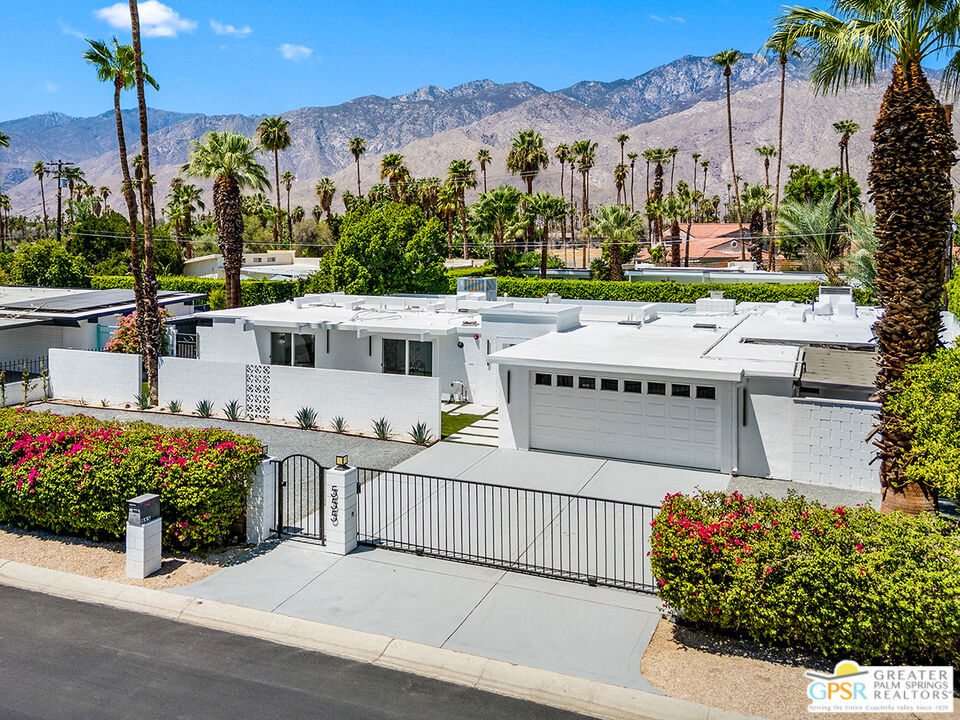 555 S Roxbury Drive