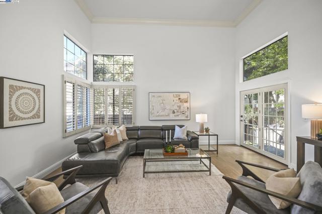 105 Creighton Way, Danville CA: https://media.crmls.org/mediaz/7f48eb21-01a0-42aa-b000-b5bdaa103ff6.jpg