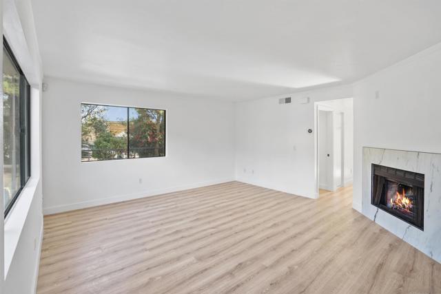 Image 3 of 41 For 2642 Alpine Blvd  A