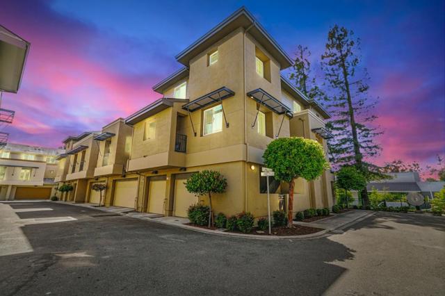 1113 Trinity Lane, Palo Alto CA: https://media.crmls.org/mediaz/7f494c29-c0a7-4700-9d1f-966dbcafe154.jpg