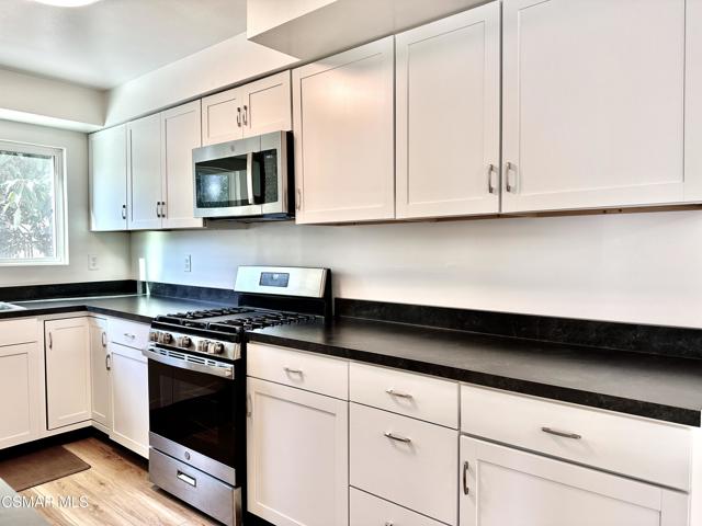 8123 Tiara Street, Ventura CA: https://media.crmls.org/mediaz/7f49a7dd-0c69-4443-9a3c-cdcd7766bce1.jpg