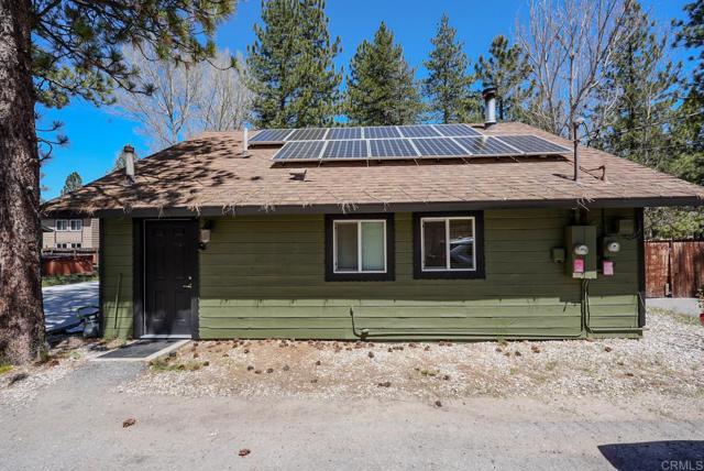 39414 Ruby Lane, Big Bear Lake CA: https://media.crmls.org/mediaz/7f49bc2b-f8c0-4831-bcf1-9569daef026f.jpg