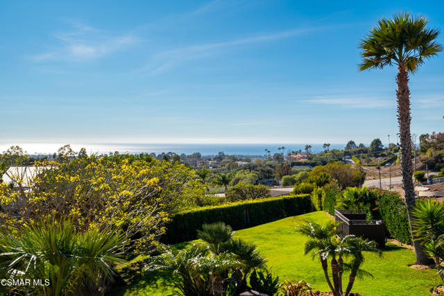 5810 Zumirez Drive, Malibu CA: https://media.crmls.org/mediaz/7f4af525-5781-49ac-b7c6-d8b3b9d6aa24.jpg