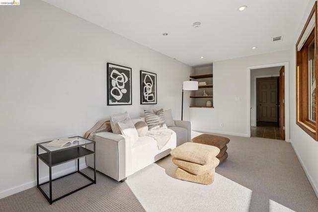 Image 31 of 44 For 5 Abbott Way