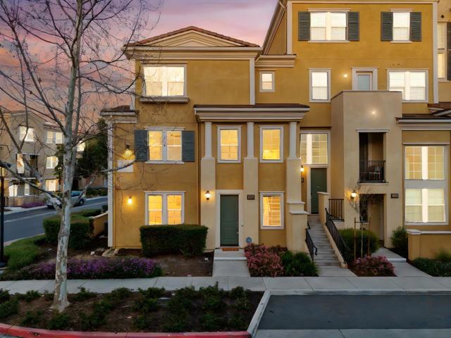 1916 Trento Loop, Milpitas CA: https://media.crmls.org/mediaz/7f4c74a3-cf68-4669-9406-84ed719b1d13.jpg