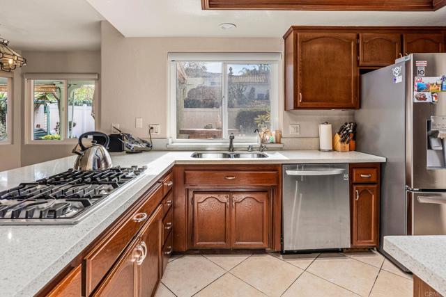 Detail Gallery Image 10 of 40 For 5304 Lavade Ln, Bonita,  CA 91902 - 3 Beds | 2/1 Baths