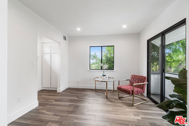 2912 Greenfield Avenue, Los Angeles CA: https://media.crmls.org/mediaz/7f4f281a-f005-420c-a044-2241e567b382.jpg