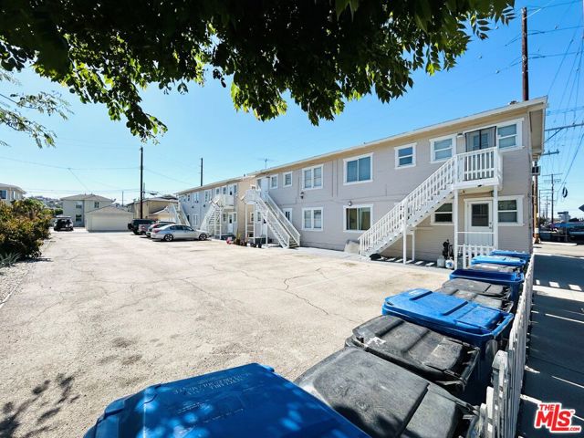 409 W 22nd Street, San Pedro CA: https://media.crmls.org/mediaz/7f4fd55f-782e-4c55-8d04-b3968e37e42a.jpg